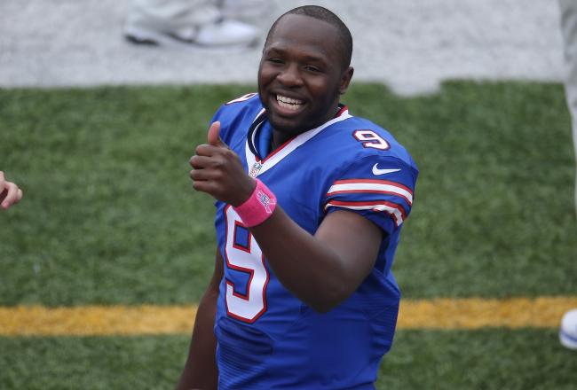 Hi-res-184410374-thad-lewis-of-the-buffalo-bills-gives-a-thumbs-up_crop_north