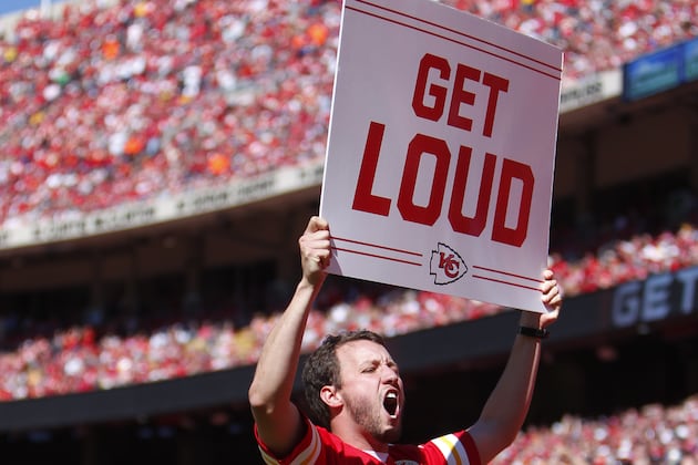 Kansas City Chiefs Fans Break the Decibel Record Previously Held by Seahawks