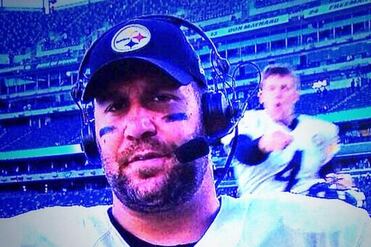 Zoltan Mesko Nailed a Fantastic Leaping Photobomb
