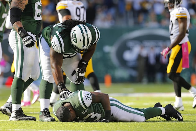 Jets Let Chances Slip, Lose 19-6 to Steelers