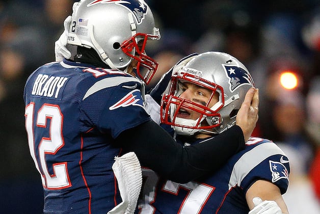 Brady on Gronk: 'It's Killing Him to Not Be out There with Us'