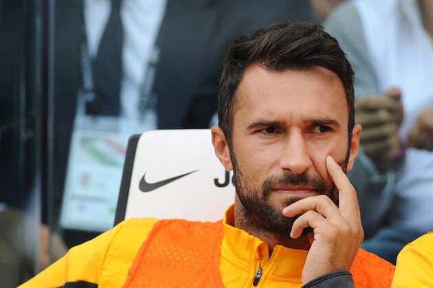 Lichtsteiner In, Vucinic out