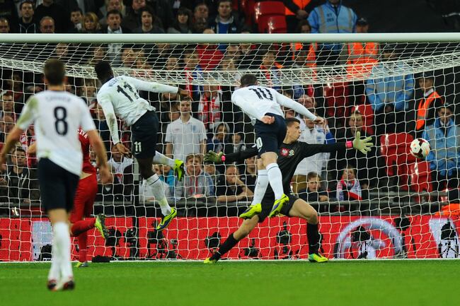 Hi-res-184695977-wayne-rooney-of-england-scores-his-teams-opening-goal_crop_north