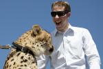 Keselowski Hangs Out with Zoo Animals 