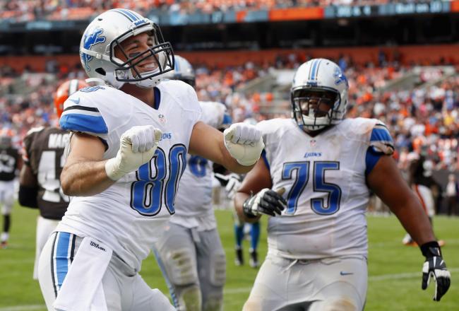 Hi-res-184415997-tight-end-joseph-fauria-of-the-detroit-lions-celebrates_crop_north