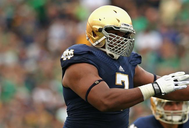 Hi-res-179480652-stephon-tuitt-of-the-notre-dame-fighting-irish-rushes_crop_north