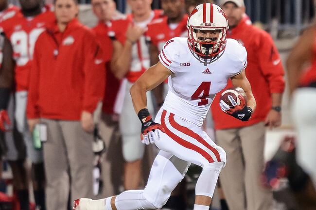 Hi-res-183572017-jared-abbrederis-of-the-wisconsin-badgers-runs-with-the_crop_north