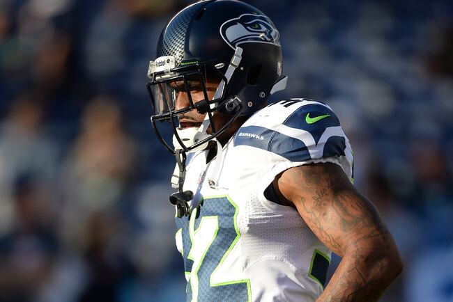 Hi-res-176415629-jeron-johnson-of-the-seattle-seahawks-during-warm-up_crop_north