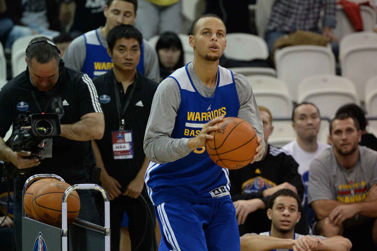 Stephen Curry on Track to Break His Own 3-Point Record? | Bleacher Report
