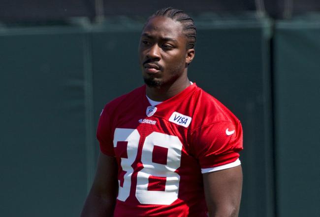 Hi-res-168524495-marcus-lattimore-of-the-san-francisco-49ers-watches-his_crop_north
