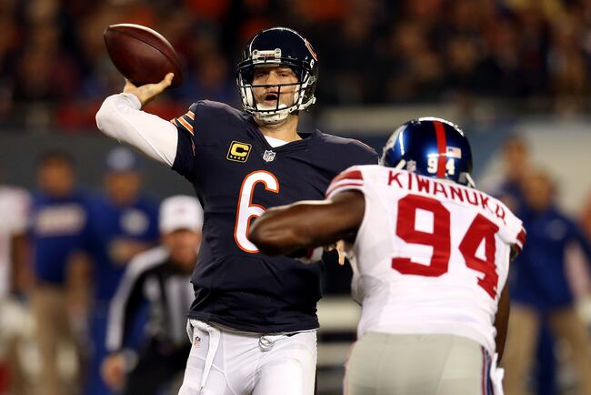 Hi-res-183989496-quarterback-jay-cutler-of-the-chicago-bears-drops-back_crop_north