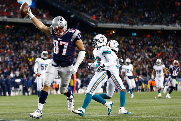 Rob Gronkowski: A Top-5 Fantasy Tight End in Week 7