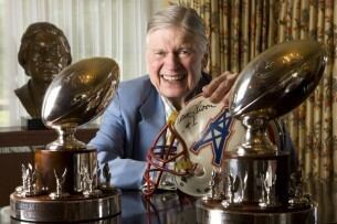 Titans Owner Bud Adams Dies