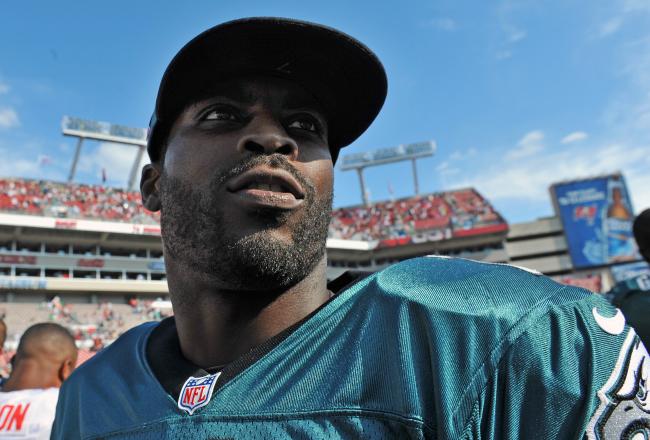 Hi-res-184416383-quarterback-michael-vick-of-the-philadelphia-eagles_crop_north