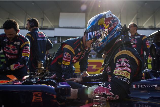Daniil Kvyat to Join Vergne at Toro Rosso