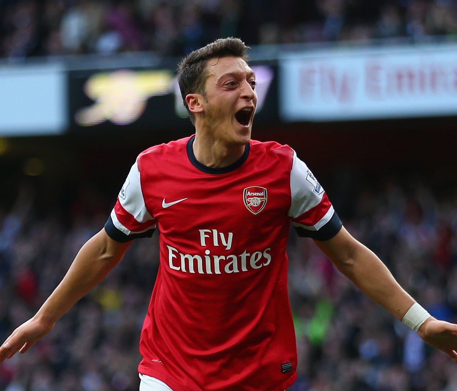 Ranking Arsenal's Greatest Midfield Maestros from Brady to Fabregas to