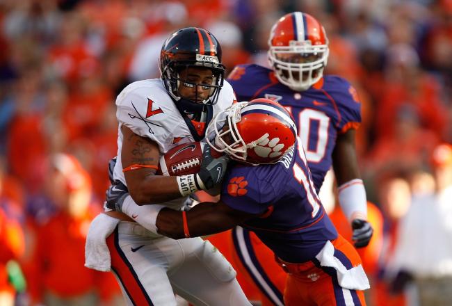 Hi-res-93607634-marcus-gilchrist-of-the-clemson-tigers-tackles-mikell_crop_north