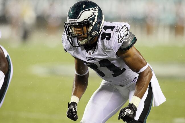 Hi-res-123028899-curtis-marsh-of-the-philadelphia-eagles-in-action_crop_north