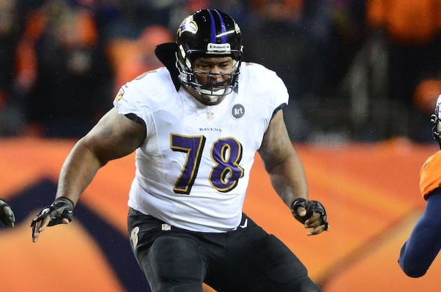 Bryant McKinnie Practices with Miami Dolphins, Could Start Sunday