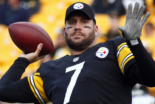 Hi-res-185429649-ben-roethlisberger-of-the-pittsburgh-steelers-warms-up_crop_north
