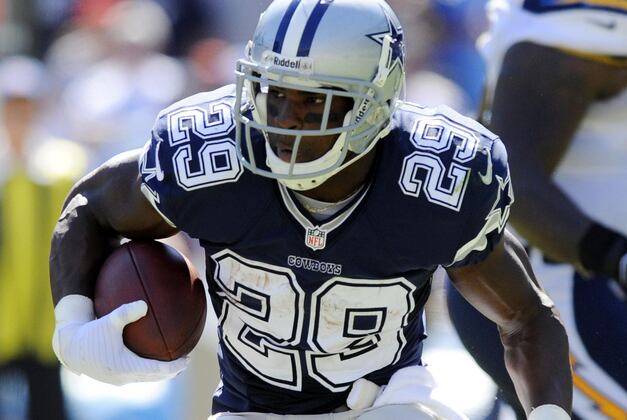 Practice Report: Ware Rehabbing on Side; Murray on Field in Sweats