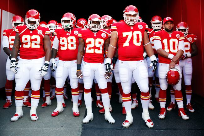 Hi-res-185446384-kansas-city-chiefs-players-wait-to-take-the-field_crop_north