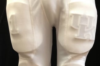Photos: UK Will Be Wearing Custom 3-D 'UK' Thigh Pads vs. Mississippi State