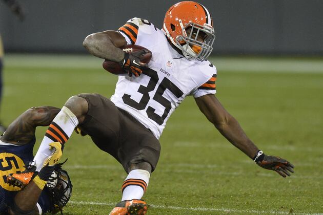 Groves Is Sidelined in Practice, While Winn Returns