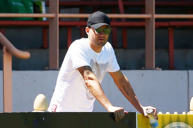 Hi-res-185690921-austrlain-cricket-captain-michael-clarke-looks-on_crop_north