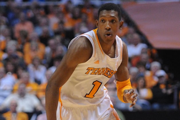 Vols' Josh Richardson Adds 3-Ball to His Arsenal