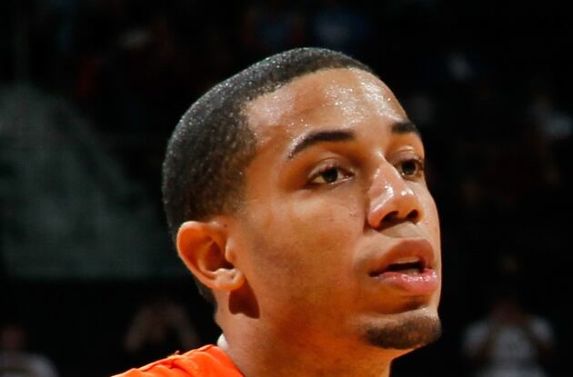 Finney-Smith Suffers Strained Tendon, Is Day-to-Day