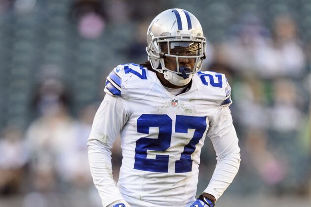 Cowboys' J.J. Wilcox Has a Sprained Knee