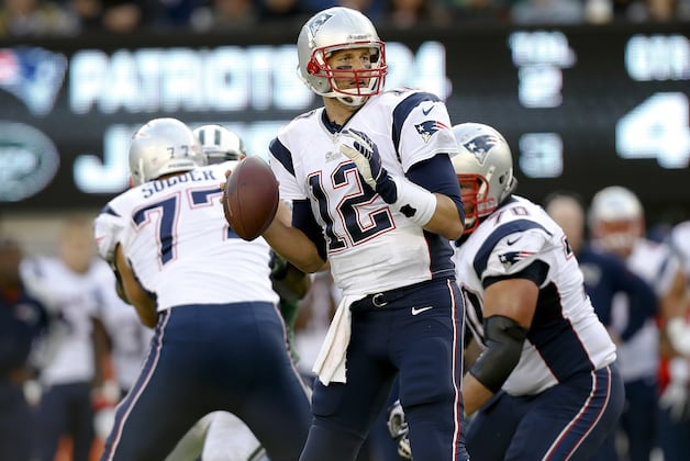 Dolphins Prepare for Brady 'chess Match'