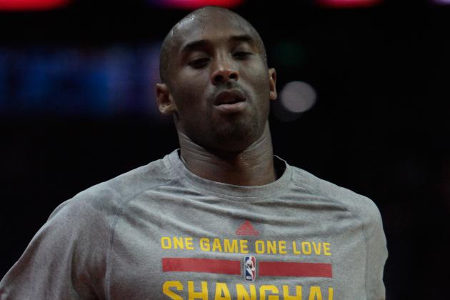 KOBE BRYANT RISKS MOST VALUABLE HAND ... to Pet a LION!!!