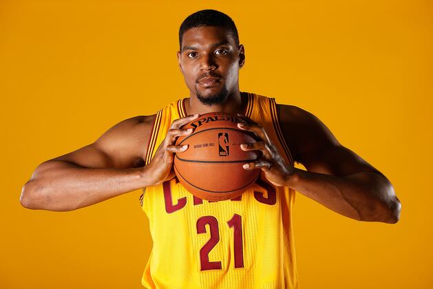 Plenty of Hope and Cynicism for Andrew Bynum's Cleveland Adventure