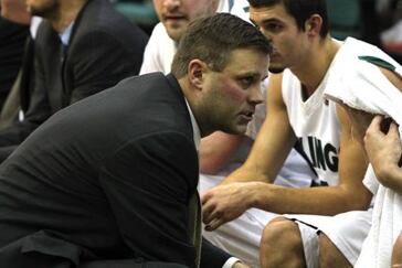 Report: Australian PF Ringholt Commits to Vikings