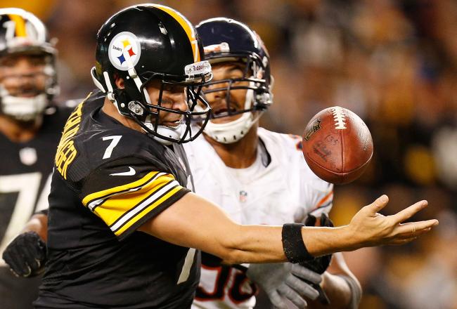 Hi-res-181630785-ben-roethlisberger-of-the-pittsburgh-steelers-recovers_crop_north