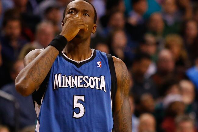 Hi-res-157970320-josh-howard-of-the-minnesota-timberwolves-plays-against_crop_north