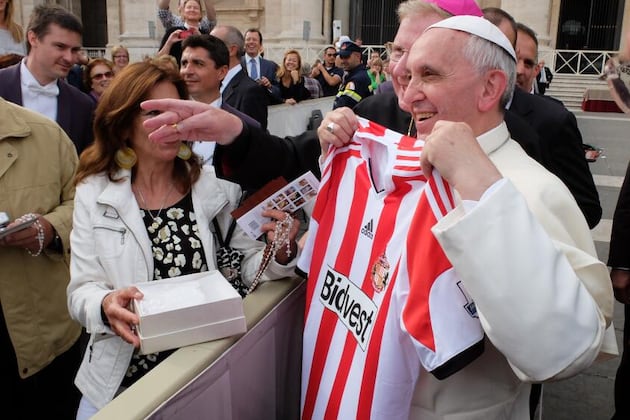 Pope Poses with a Sunderland Shirt Ahead of Newcastle Match