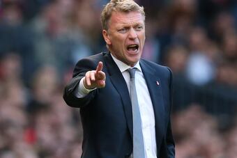 Hi-res-185933233-david-moyes-the-manager-of-manchester-united-reacts_crop_north
