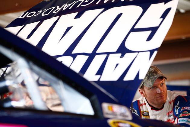 Dale Earnhardt Jr. Happy to Have National Guard Returning in 2014