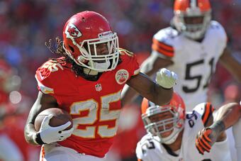 Hi-res-186043403-running-back-jamaal-charles-of-the-kansas-city-chiefs_crop_north