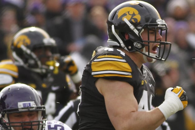 Linebacker Named Defensive Player of Week