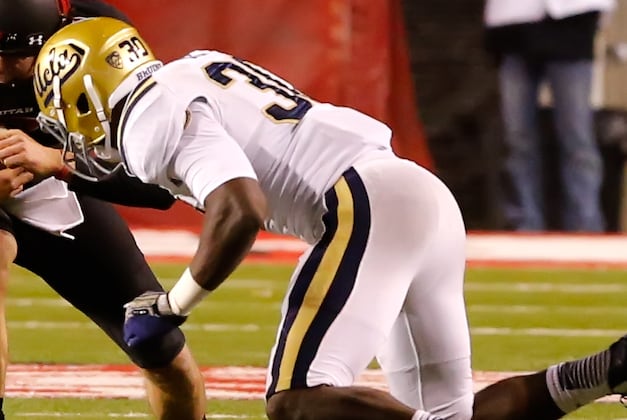UCLA's Myles Jack Continues to Leave Strong Impressions