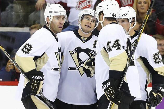 Penguins End Slump with 3-1 Win over Hurricanes