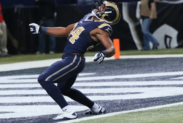 Quinn Sets Tone Early as Rams Defense Steps Up