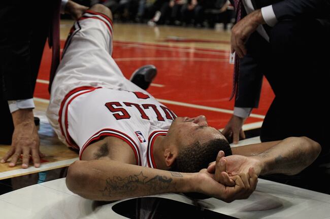 Hi-res-143534118-derrick-rose-of-the-chicago-bulls-is-examined-after_crop_north