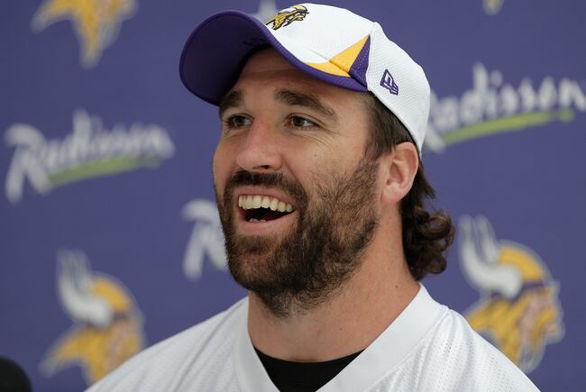 Hi-res-181907977-defensive-end-jared-allen-speaks-to-members-of-the_crop_north
