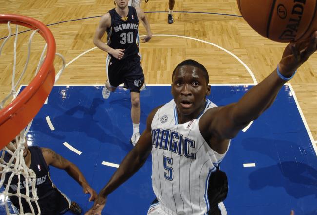 Hi-res-185339761-victor-oladipo-of-the-orlando-magic-shoots-a-layup_crop_north