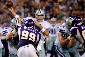 Hi-res-123094235-tony-romo-of-the-dallas-cowboys-passes-against-the_crop_north